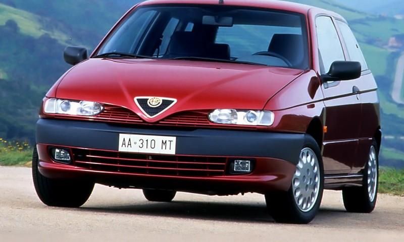 Foto Alfa Romeo 145