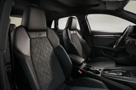 Audi A3 Sportb. Performance Black 2.0 S-tron 2025 – Bancos da Frente · Foto: Audi