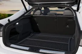 Audi A5 Sedan Performance S Edition 2.0 TFSI Quattro 2025 – Porta-Malas · Foto: Audi