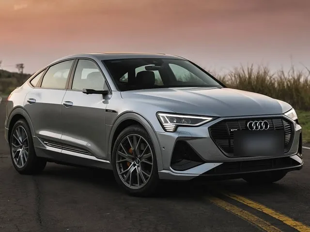 Audi E-tron Sportback Performance Black 2021