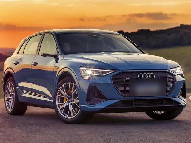 Audi E-tron Performance Black 2021