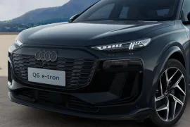Audi Q6 E-Tron Quattro Sportback Performance Black 2025 – Detalhe Externo · Foto: Audi