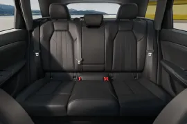 Audi Q6 E-TRON Quattro Performance (Elétrico) 2025 – Bancos de Trás · Foto: Audi
