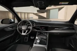 Audi Q7 S-Line 3.0 V6 TFSI Qua. Tip. (Híb.) 2025 – Interior · Foto: Audi