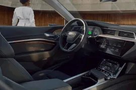 Audi Q8 E-TRON Sportb.Launck Edt (Elétrico) 2024 – Interior · Foto: Audi