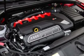 Audi RS3 Sedan Track 2.5 TFSI Quattro S-tronic 2025 – Motor · Foto: Audi