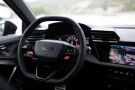 Audi RS3 Sedan Track 2.5 TFSI Quattro S-tronic 2025 – Painel · Foto: Audi