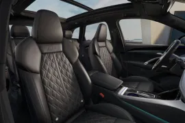 Audi SQ5 3.0 TFSI Quattro S-tronic 2025 – Bancos da Frente · Foto: Audi