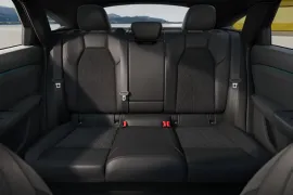 Audi SQ6 Sportback E-Tron Quattro (Elétrico) 2025 – Bancos de Trás · Foto: Audi