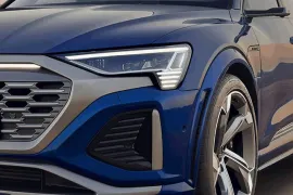 Audi SQ8 Sportback E-Tron Quattro (Elétrico) 2024 – Farol · Foto: Audi