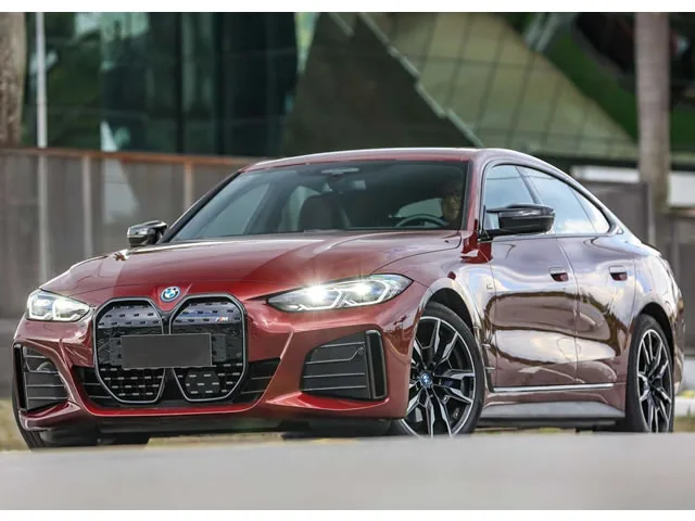 BMW i4 M50 (Elétrico) 2025 – Diagonal Frontal · Foto: Divulgação