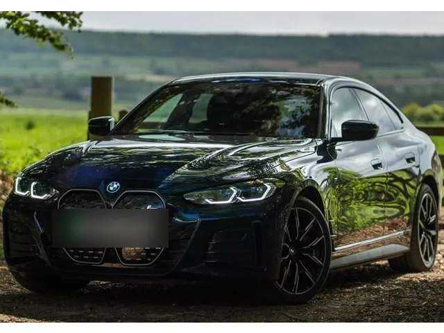 BMW i4 e-Drive 40 (Elétrico) 2024 – Diagonal Frontal · Foto: Divulgação