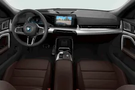 BMW iX 2 xDrive 30 M Sport (Elétrico) 2024 – Interior · Foto: BMW Group