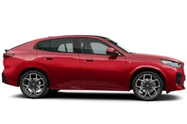 BMW iX 2 xDrive 30 M Sport (Elétrico) 2024 – Lateral · Foto: BMW Group