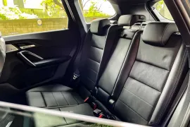 BMW X1 sDrive20i M Sport 2.0 2027 – Bancos de Trás · Foto: Divulgação