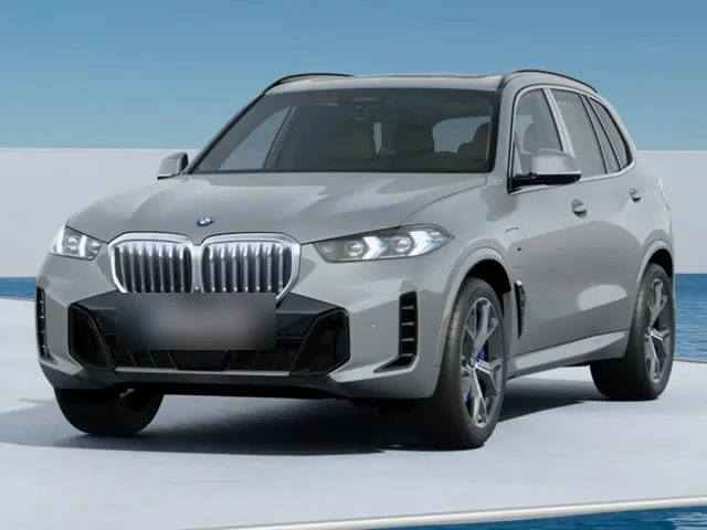 BMW X5 xDrive50e M Sport 3.0 2026 – Diagonal Frontal · Foto: BMW Group