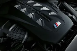 BMW X7 M60i 4.4 V8 2025 – Motor · Foto: BMW Group