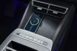 BYD Atto 8 1.5 16V Aut 2027 – Detalhe Interno · Foto: BYD
