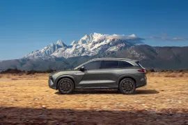 BYD Atto 8 1.5 16V Aut 2027 – Lateral · Foto: BYD
