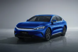 BYD Han EV 2025 – Diagonal Frontal · Foto: BYD