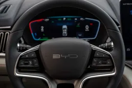 BYD Song Plus Premium 1.5 16V Aut. (Hibrido) 2024 – Volante · Foto: BYD