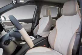 BYD Song Pro GS 1.5 16V Aut. (Hibrido) 2025 – Bancos da Frente · Foto: BYD