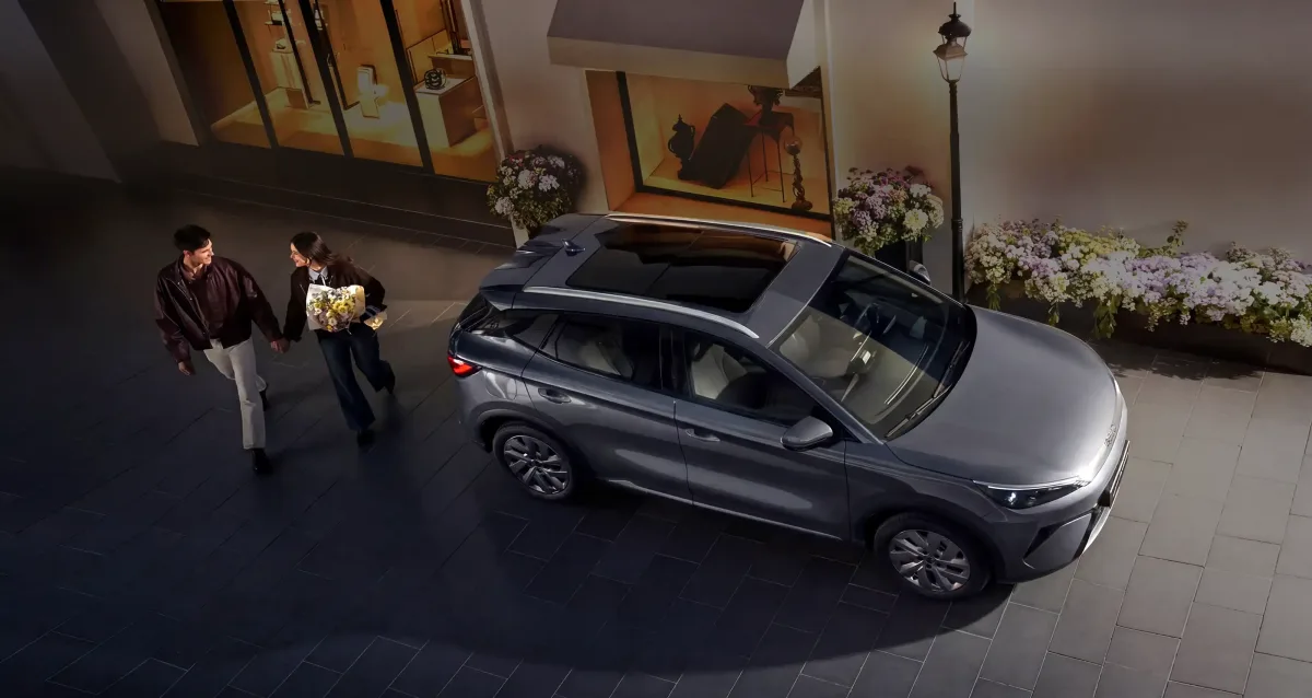 BYD Yuan Plus AWD 2027 – Diagonal Frontal · Foto: BYD