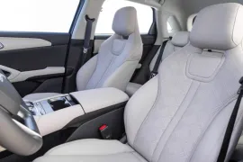 BYD Yuan Pro (Elétrico) 2025 – Bancos da Frente · Foto: BYD