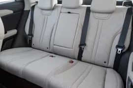 BYD Yuan Pro (Elétrico) 2025 – Bancos de Trás · Foto: BYD