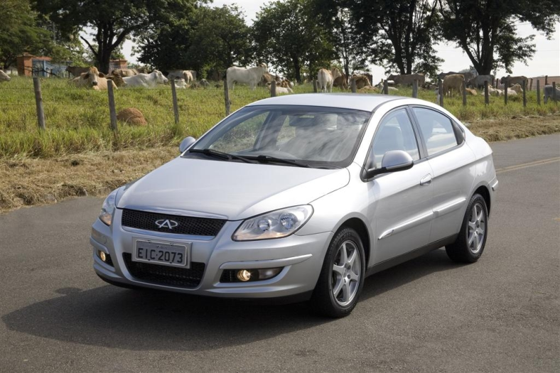Foto Chery Cielo Sedan