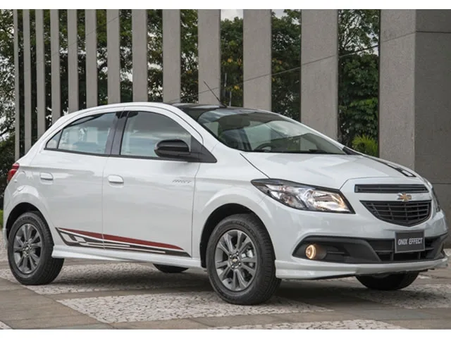 Chevrolet Onix Effect 1.4 2015