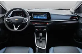 Chevrolet Onix Premier 1.0 Turbo AT 2026 – Interior · Foto: Chevrolet