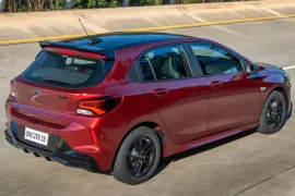 Chevrolet Onix RS 1.0 Turbo AT 2026 – Diagonal Traseira · Foto: Chevrolet
