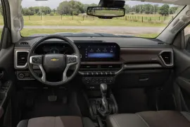 Chevrolet S10 High Country 2.8 Turbo 4x4 AT CD 2026 – Interior · Foto: Chevrolet