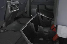 Chevrolet Silverado High Country 5.3 V8 2026 – Detalhe Interno · Foto: Chevrolet
