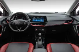 Chevrolet Tracker RS 1.2 2027 – Interior · Foto: Chevrolet