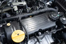 Citroën BASALT Feel 1.0 Flex 6V 5p Mec 2025 – Motor · Foto: Citroën