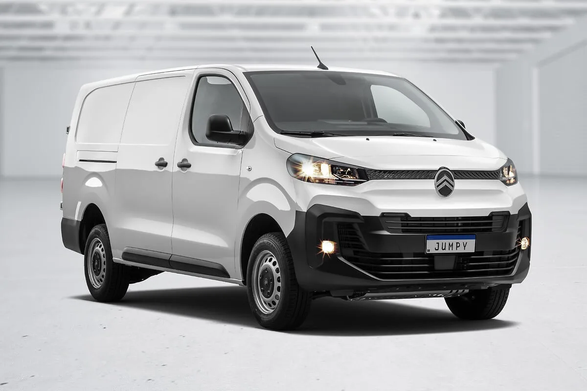 Citroën Jumpy 2.2 Cargo Turbo 2025 – Diagonal Frontal · Foto: Citroën