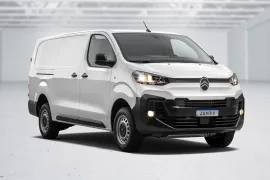Citroën Jumpy 2.2 Cargo Turbo 2025 – Diagonal Frontal · Foto: Citroën