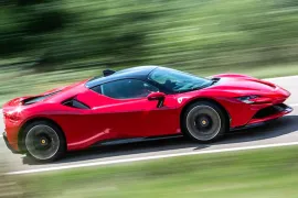 Ferrari Sf90 Stradale 4.0 V8 2021 – Em Movimento · Foto: Ferrari