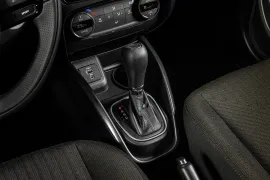 Fiat Cronos Drive 1.3 AT 2026 – Câmbio · Foto: Fiat