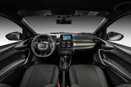 Fiat Cronos Drive 1.3 AT 2026 – Interior · Foto: Fiat