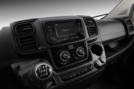 Fiat Ducato Cargo 2.2 2025 – Câmbio · Foto: Fiat