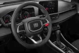 Fiat Fastback Audace 200 TB Aut (Hibrído) 2025 – Volante · Foto: Fiat