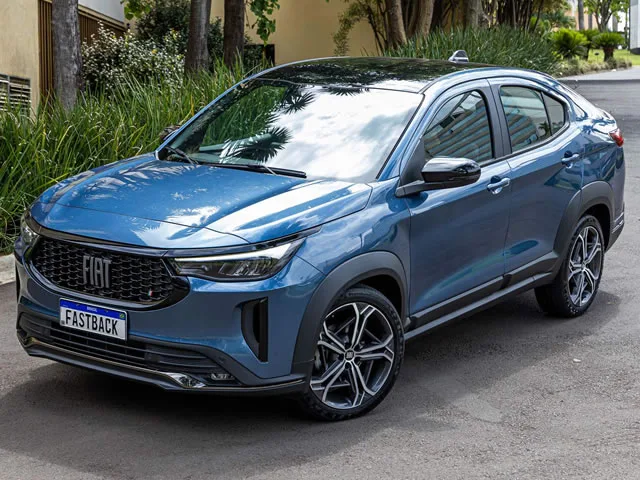 Fiat Fastback Impetus 200 T. Aut (Hibrído) 2025 – Diagonal Frontal · Foto: Fiat