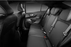 Fiat Fastback Impetus 200 T. Aut (Hibrído) 2026 – Bancos de Trás · Foto: Fiat