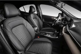 Fiat Fastback Tributo 125 1.0 Turb. Flex Aut 2025 – Bancos da Frente · Foto: Fiat