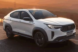 Fiat Fastback Tributo 125 1.0 Turb. Flex Aut 2025 – Diagonal Frontal · Foto: Fiat