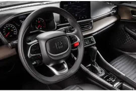 Fiat Fastback Tributo 125 1.0 Turb. Flex Aut 2025 – Volante · Foto: Fiat