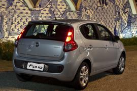 Fiat Palio Essence 1.6 16V 2014 – Diagonal Traseira